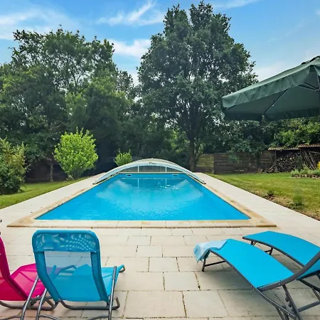 With Roofed Swimming Pool * Villeneuve-sur-Lot
