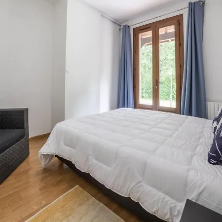With Roofed Swimming Pool * Villeneuve-sur-Lot