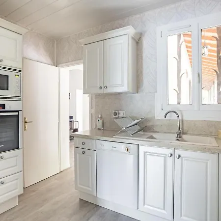 With Roofed Swimming Pool * Villeneuve-sur-Lot