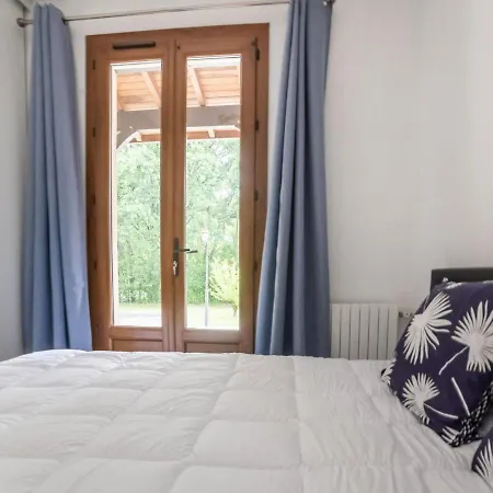 With Roofed Swimming Pool Vakantiehuis Villeneuve-sur-Lot