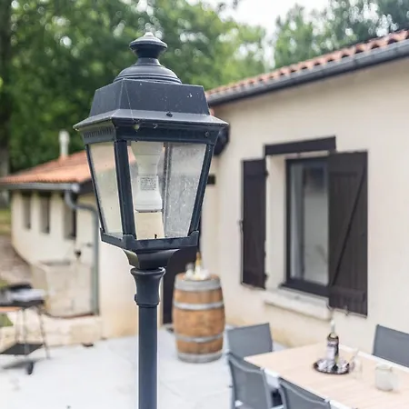 Dordogne Poolside Escape 別荘