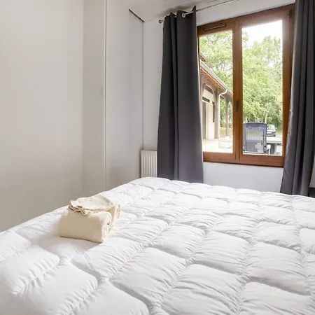 Dordogne Poolside Escape Сasa de vacaciones