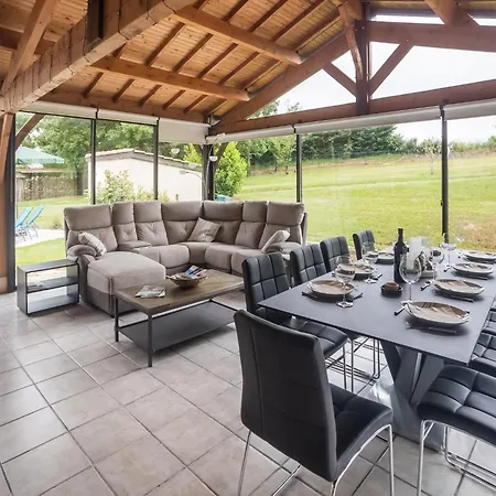 Dordogne Poolside Escape Сasa de vacaciones *