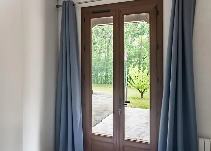 Dordogne Poolside Escape *